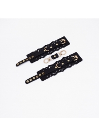 Черные кожаные наручники с узорами и золотистой фурнитурой - Crazy Handmade - купить с доставкой в Волгодонске