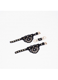 Черные кожаные наручники с клепками, кольцами и золотистой фурнитурой - Crazy Handmade - купить с доставкой в Волгодонске