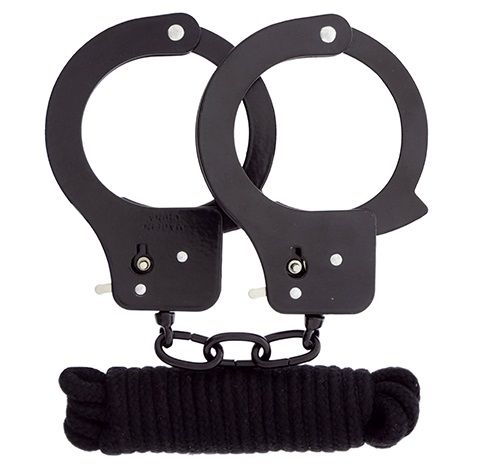 Чёрные наручники из листового металла в комплекте с веревкой BONDX METAL CUFFS LOVE ROPE SET - Dream Toys - купить с доставкой в Волгодонске