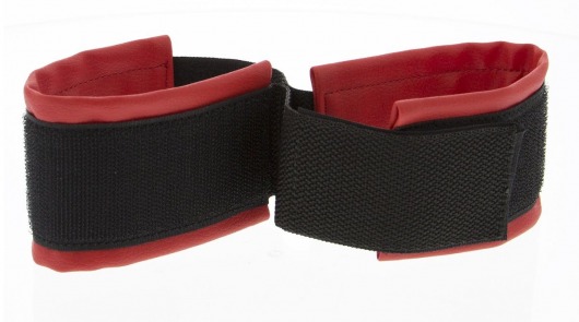 Полиуретановые манжеты для фиксации рук вместе Bound Together Wrist Restraints - Blush Novelties - купить с доставкой в Волгодонске